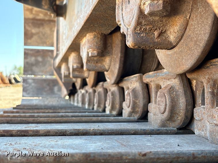 image for item EC1392 2019 Case CX250D excavator