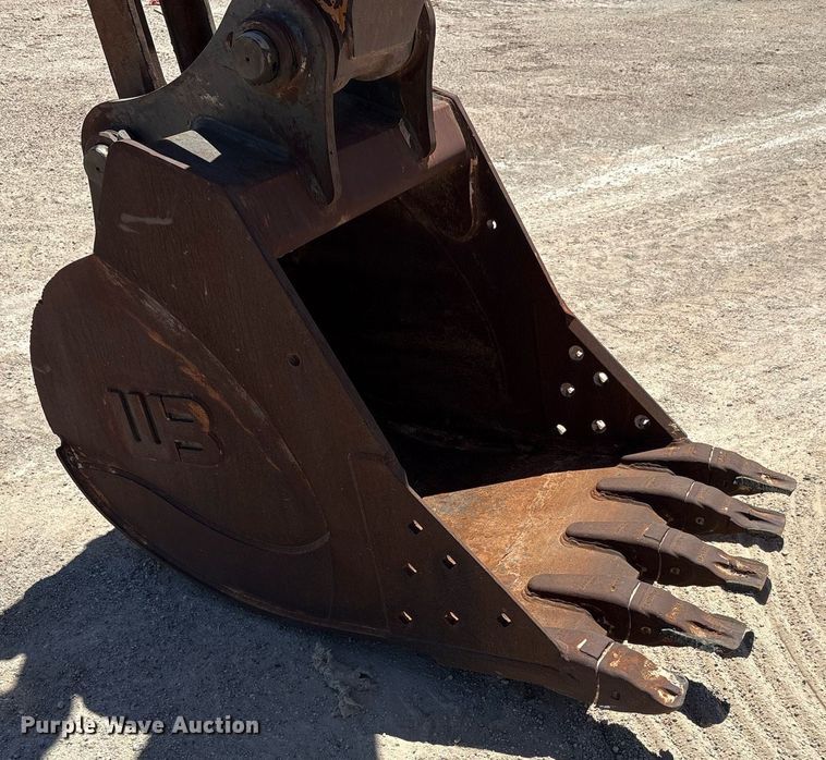 image for item EC1393 2019 Case CX210D excavator