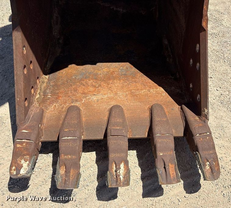 image for item EC1393 2019 Case CX210D excavator