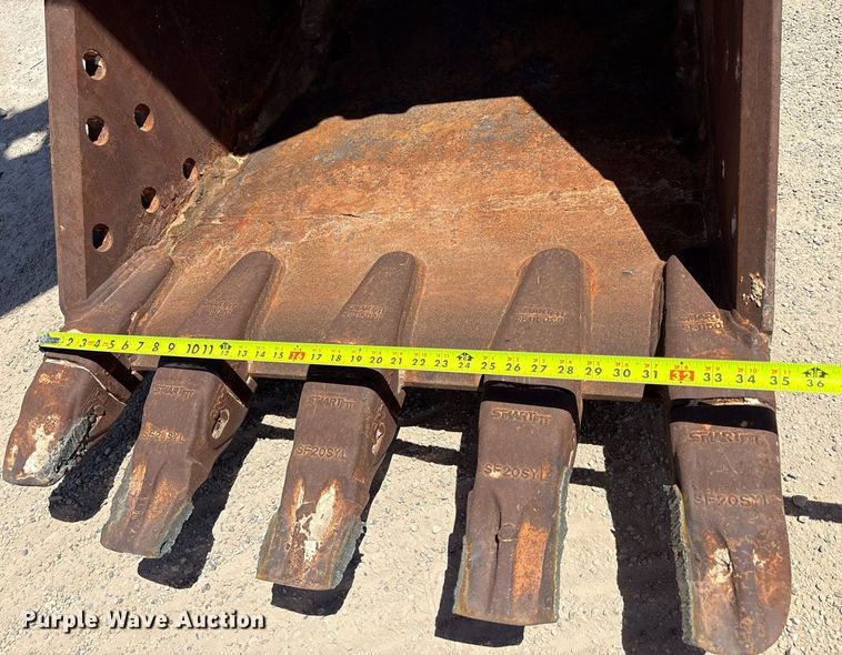 image for item EC1393 2019 Case CX210D excavator