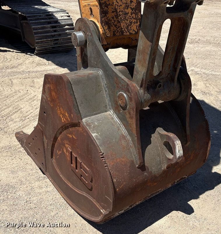 image for item EC1393 2019 Case CX210D excavator