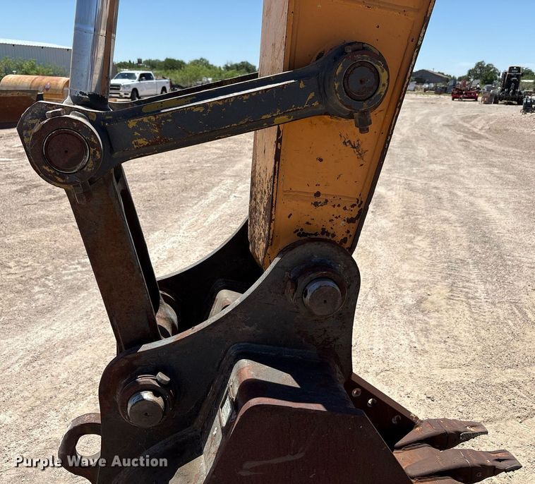 image for item EC1393 2019 Case CX210D excavator