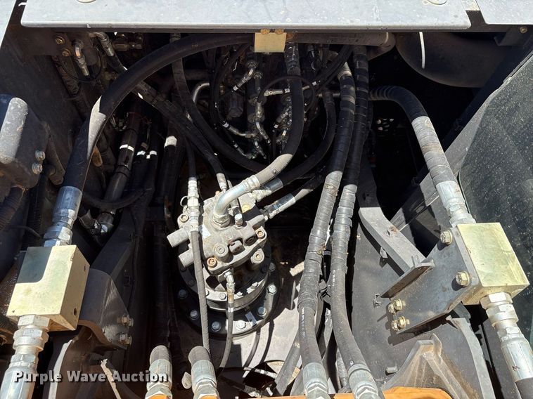 image for item EC1393 2019 Case CX210D excavator