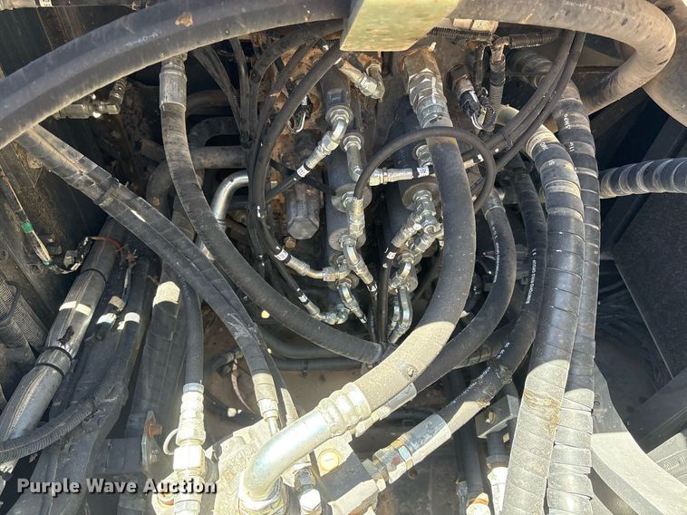 image for item EC1393 2019 Case CX210D excavator