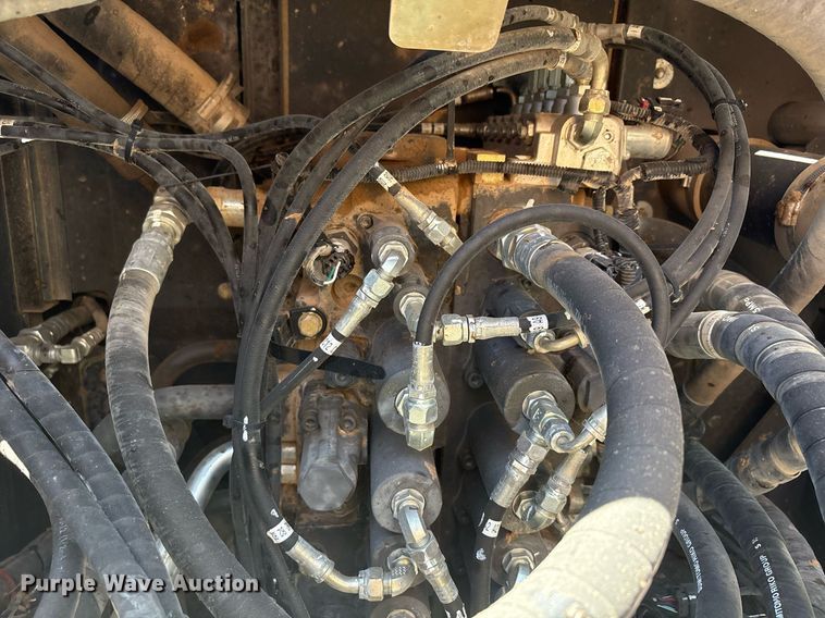 image for item EC1393 2019 Case CX210D excavator