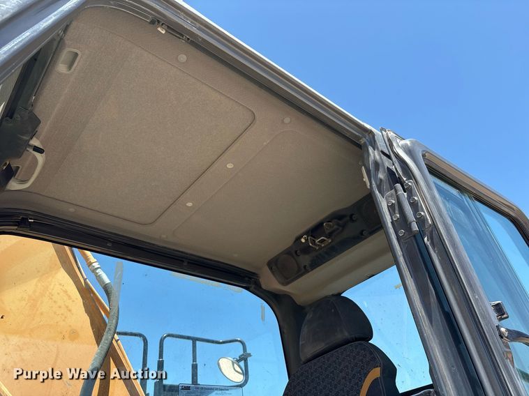 image for item EC1393 2019 Case CX210D excavator