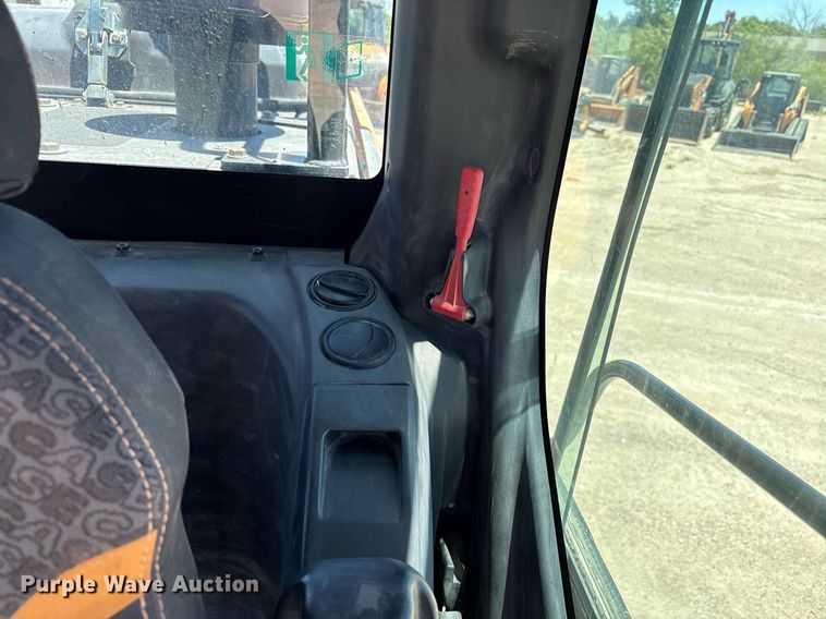 image for item EC1393 2019 Case CX210D excavator