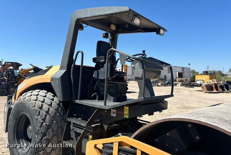 image for item EC1394 2018 Case SV 212D single drum vibratory roller