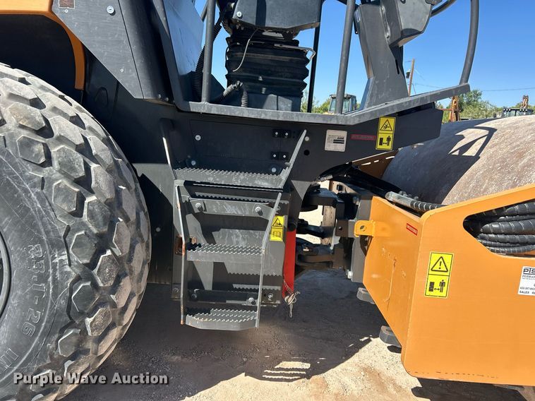 image for item EC1394 2018 Case SV 212D single drum vibratory roller