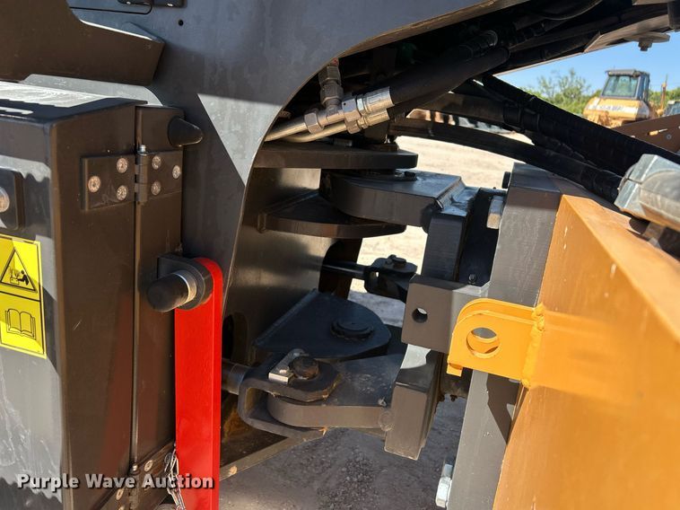 image for item EC1394 2018 Case SV 212D single drum vibratory roller