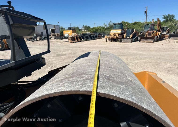 image for item EC1394 2018 Case SV 212D single drum vibratory roller