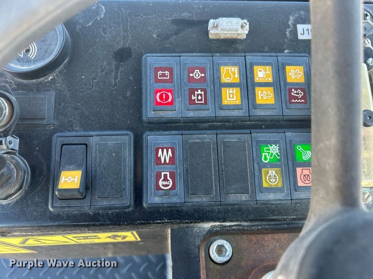 image for item EC1394 2018 Case SV 212D single drum vibratory roller