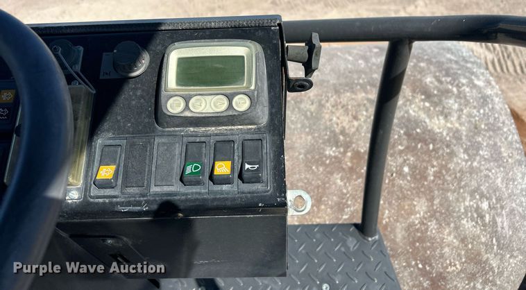 image for item EC1394 2018 Case SV 212D single drum vibratory roller