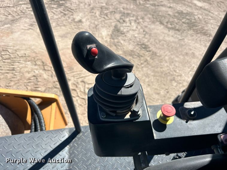 image for item EC1394 2018 Case SV 212D single drum vibratory roller