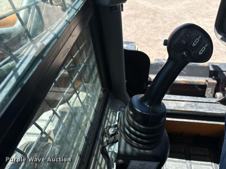 image for item EC1396 2019 Case SV340 skid steer loader