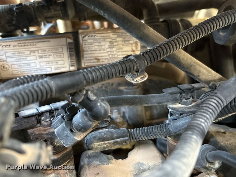 image for item EC1396 2019 Case SV340 skid steer loader