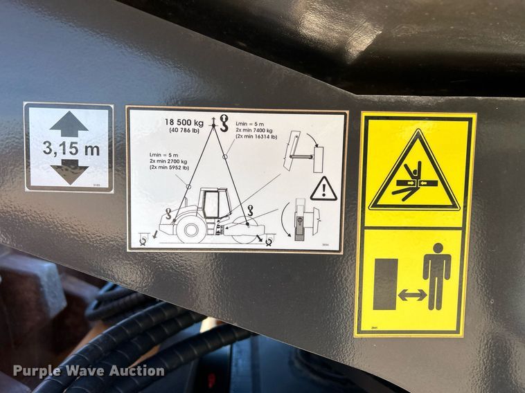 image for item EC1397 2019 Case SV 212D single drum vibratory roller