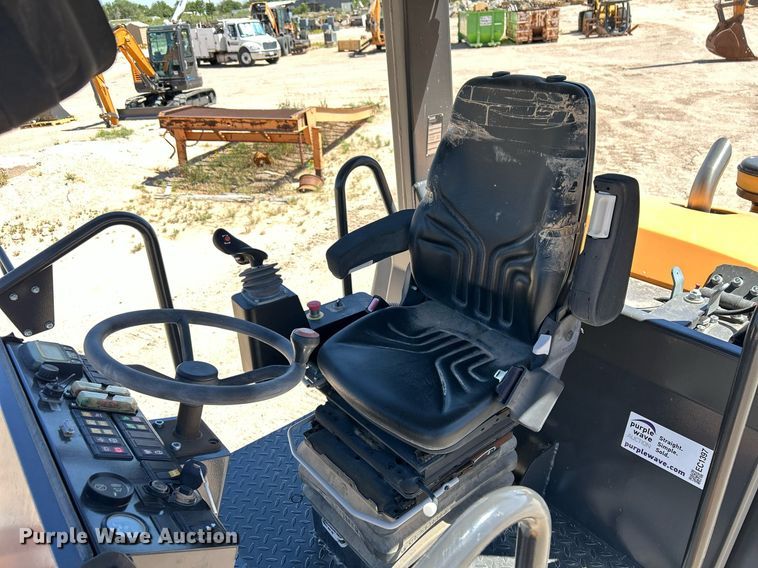 image for item EC1397 2019 Case SV 212D single drum vibratory roller