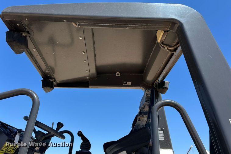 image for item EC1397 2019 Case SV 212D single drum vibratory roller