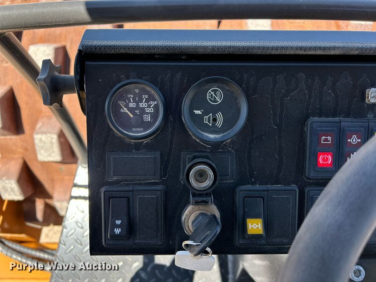 image for item EC1397 2019 Case SV 212D single drum vibratory roller