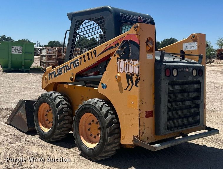 image for item EC1399 Mustang 1900R skid steer loader