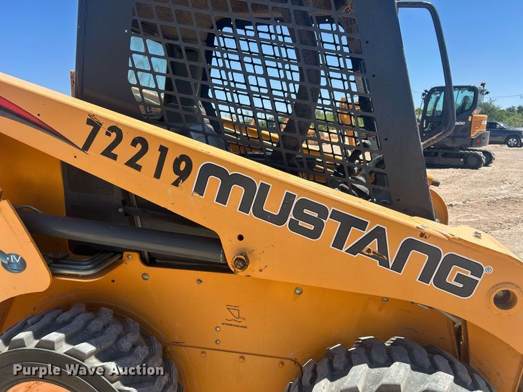 image for item EC1399 Mustang 1900R skid steer loader