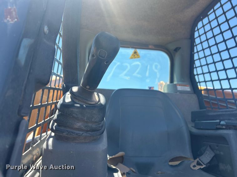 image for item EC1399 Mustang 1900R skid steer loader