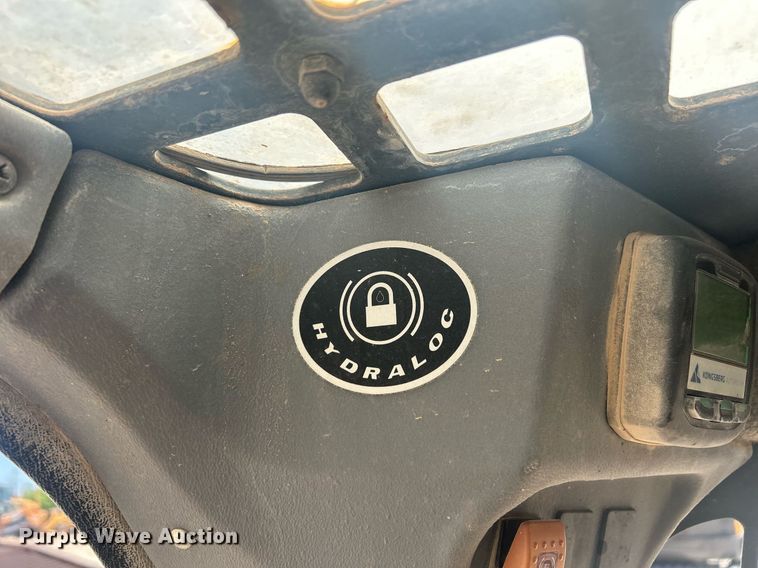 image for item EC1399 Mustang 1900R skid steer loader