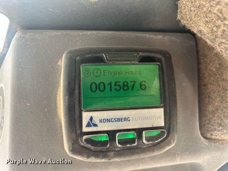 image for item EC1399 Mustang 1900R skid steer loader