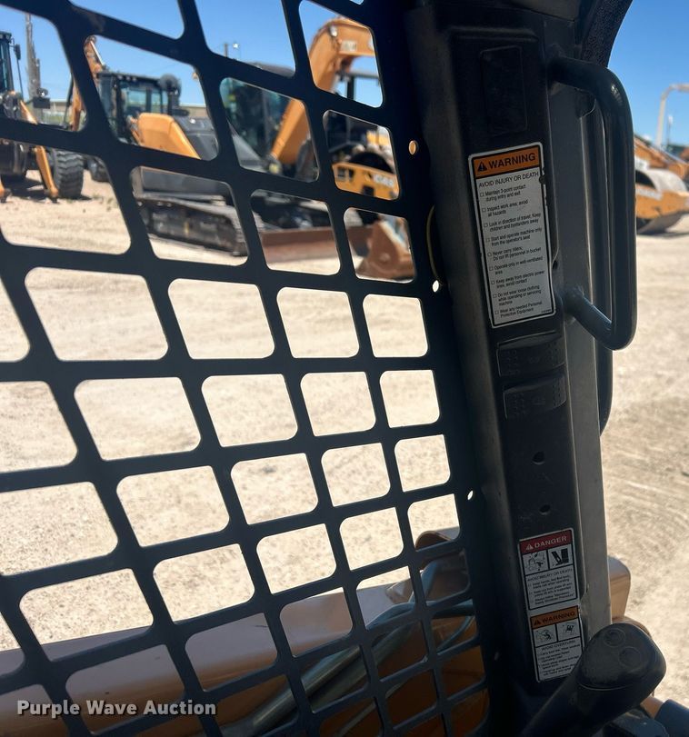 image for item EC1399 Mustang 1900R skid steer loader