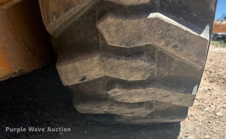 image for item EC1399 Mustang 1900R skid steer loader