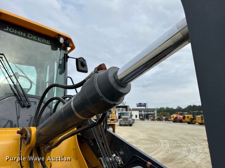 image for item EC3571 2019 John Deere 544L wheel loader