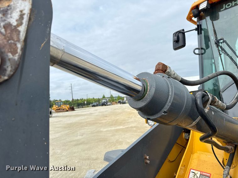 image for item EC3571 2019 John Deere 544L wheel loader