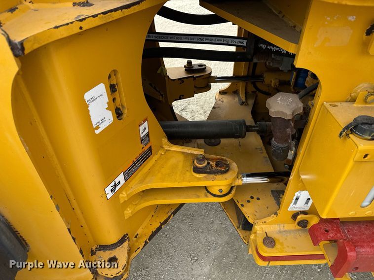 image for item EC3571 2019 John Deere 544L wheel loader