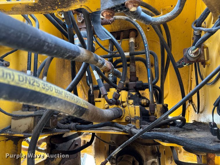 image for item EC3571 2019 John Deere 544L wheel loader