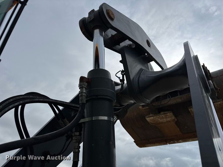 image for item EC3571 2019 John Deere 544L wheel loader