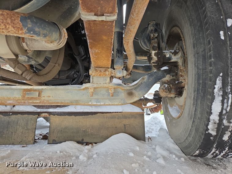 image for item EC4012 2003 Freightliner FC70 street sweeper truck