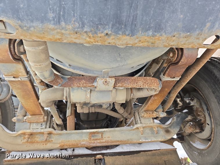 image for item EC4012 2003 Freightliner FC70 street sweeper truck