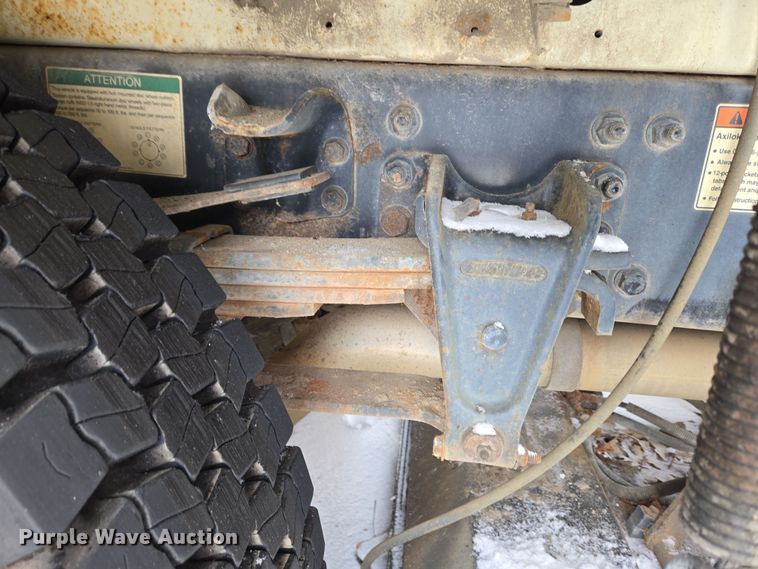 image for item EC4012 2003 Freightliner FC70 street sweeper truck