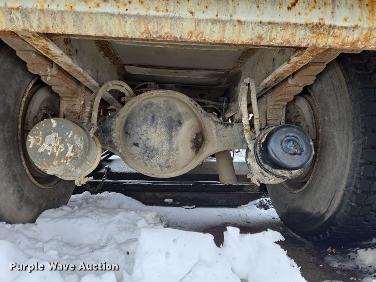 image for item EC4012 2003 Freightliner FC70 street sweeper truck