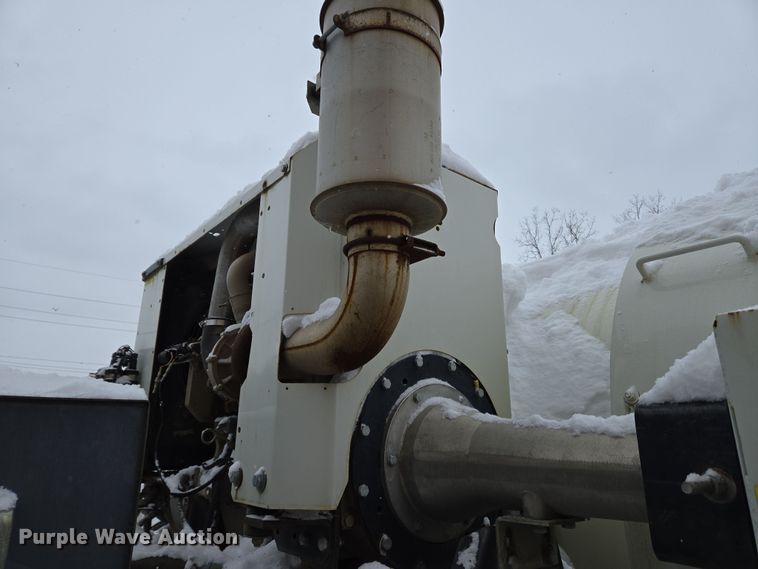 image for item EC4012 2003 Freightliner FC70 street sweeper truck