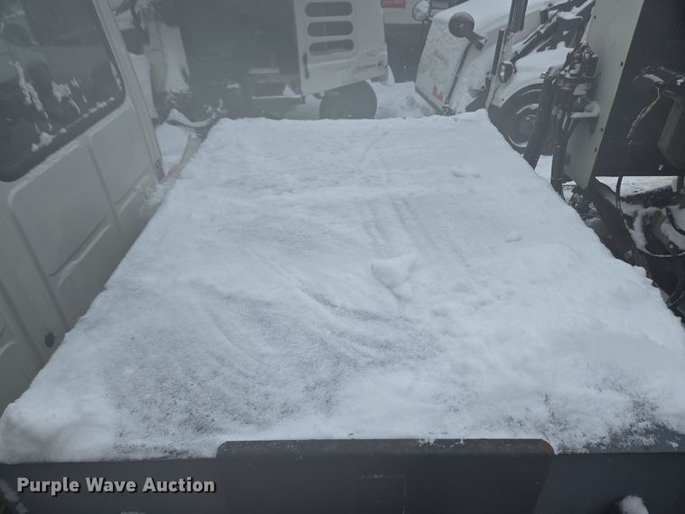 image for item EC4012 2003 Freightliner FC70 street sweeper truck