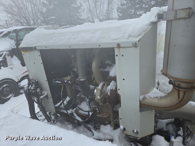 image for item EC4012 2003 Freightliner FC70 street sweeper truck