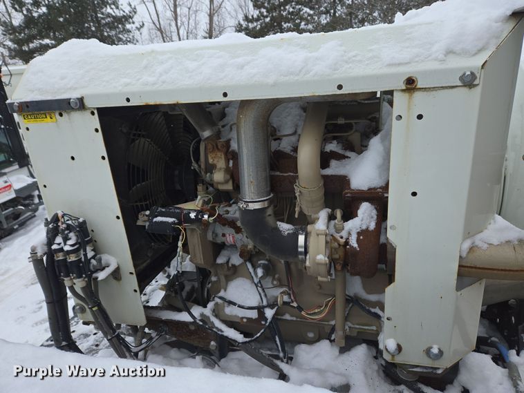 image for item EC4012 2003 Freightliner FC70 street sweeper truck