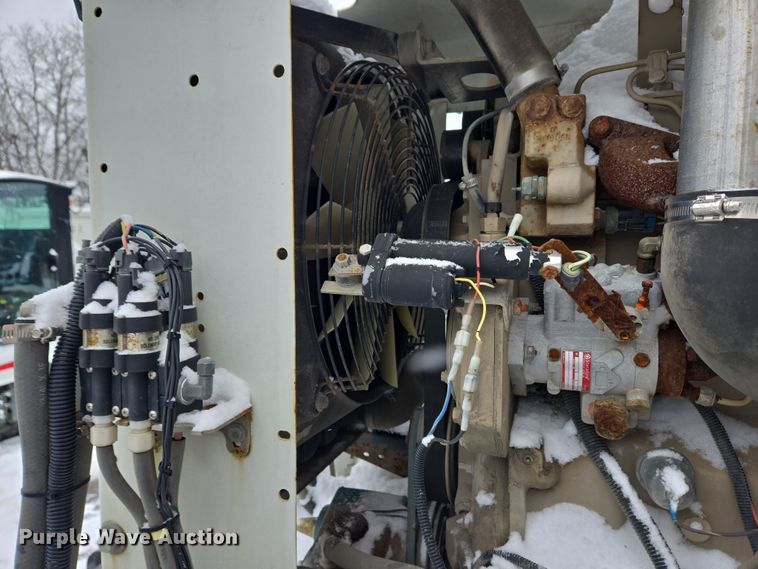 image for item EC4012 2003 Freightliner FC70 street sweeper truck