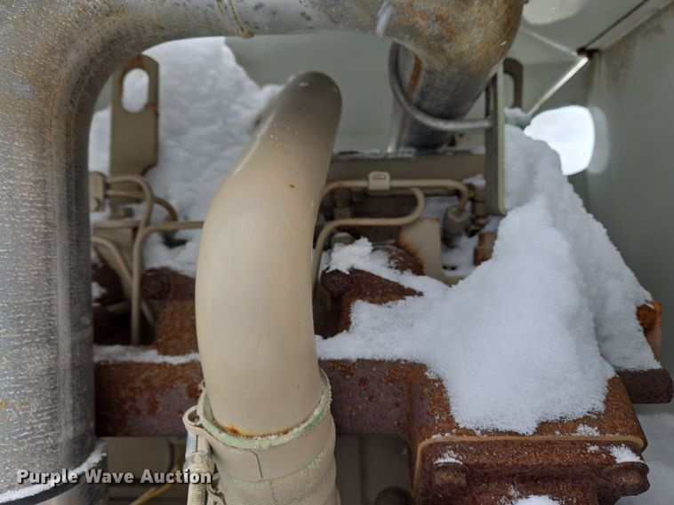 image for item EC4012 2003 Freightliner FC70 street sweeper truck