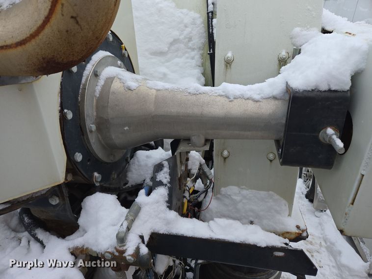 image for item EC4012 2003 Freightliner FC70 street sweeper truck