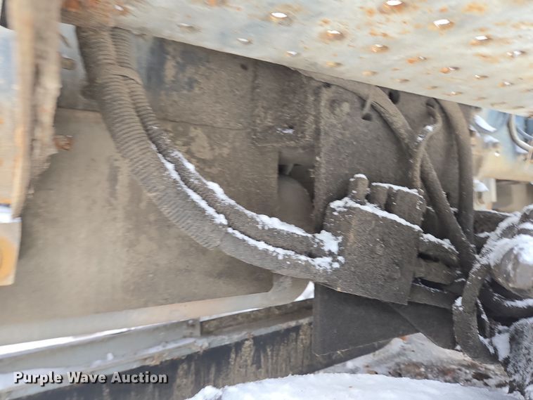 image for item EC4012 2003 Freightliner FC70 street sweeper truck