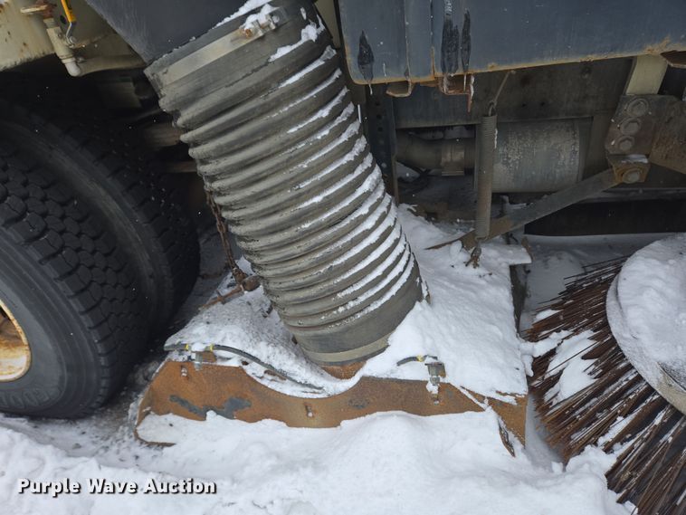 image for item EC4012 2003 Freightliner FC70 street sweeper truck