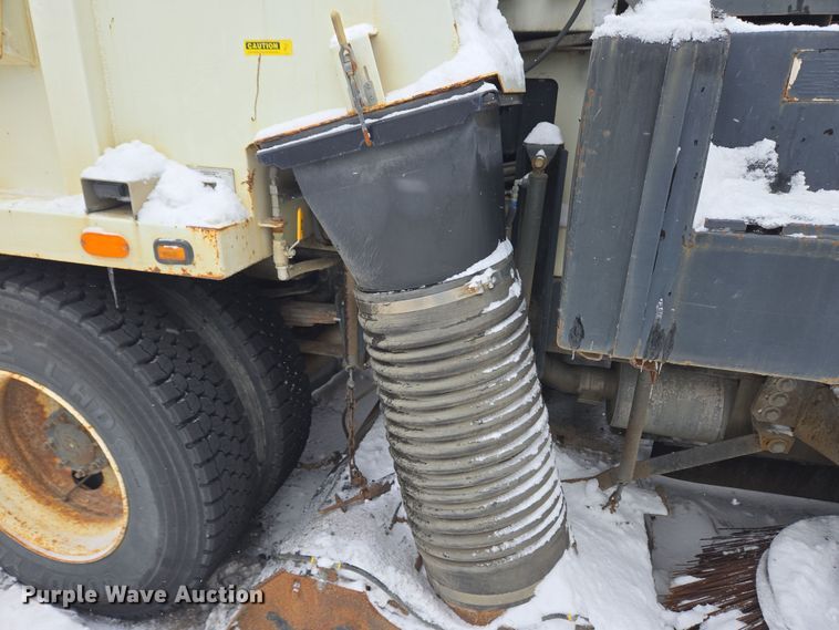 image for item EC4012 2003 Freightliner FC70 street sweeper truck